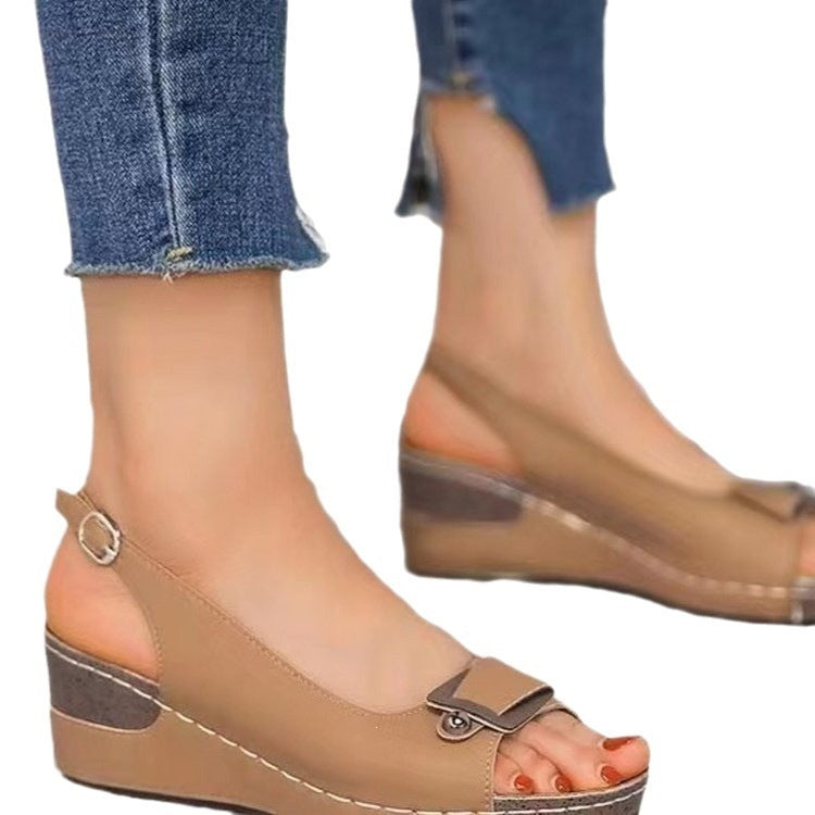 Damen Wedge-Sandalen mit elegantem Riemendesign und komfortablem Fußbett EB