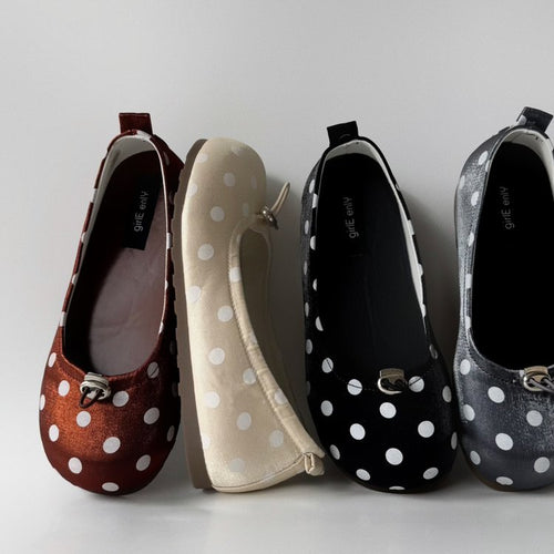 Damen Slipper mit modischen Punkten und komfortabler Sohle EB