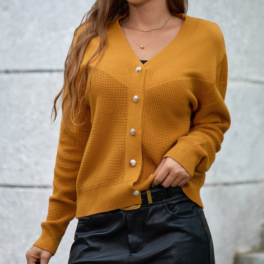 Damen Strickjacke mit Knopfdetails und strukturierter Oberfläche EB
