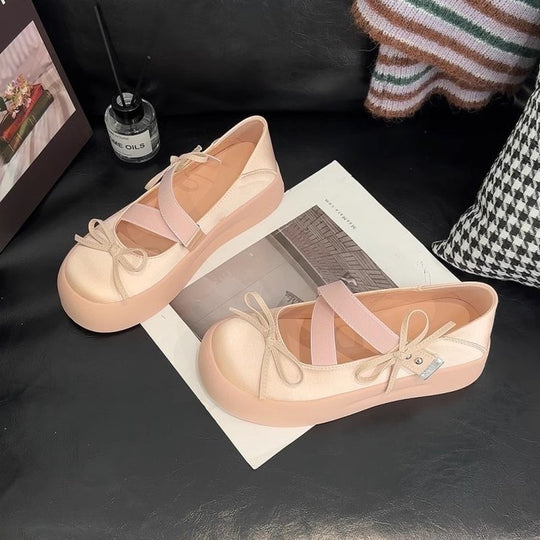 Damen Plateausneaker mit verstellbarem Riemen und dekorativen Schleifendetails EB