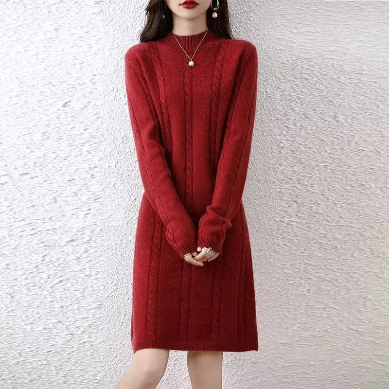 Damen Strickkleid mit elegantem Zopfdesign und hohem Kragen EB