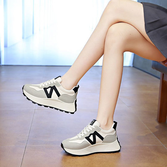 Damen Sportliche Sneakers mit dämpfender Sohle von EB