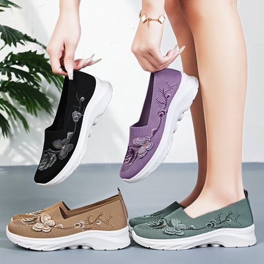 Damen nan gestrickte Slip-On Slipper mit Schmetterlings-Stickapplikation und dämpfender EVA-Plateausohle EB