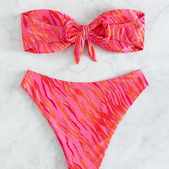 Damen Bandeau-Bikini mit elastischem Wickeldesign und hohem Beinausschnitt EB