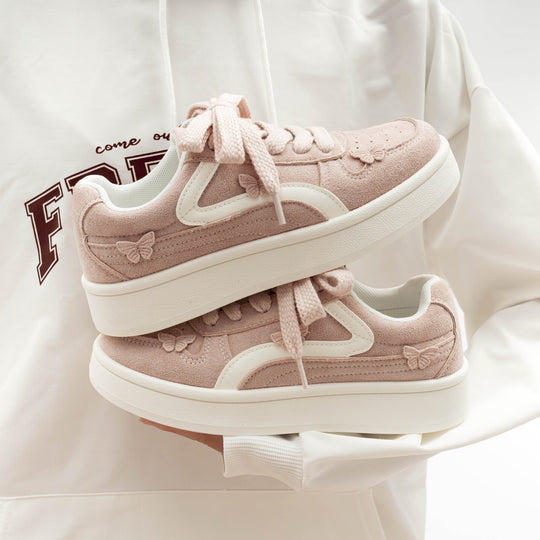 Damen Sneakers mit filigranem Schmetterlingsdesign und sportlicher Profilsohle EB