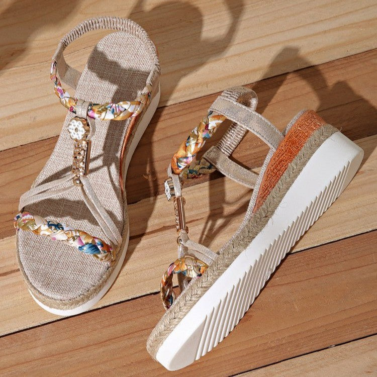 Damen Wedge-Sandaletten mit floralen Verzierungen und komfortablem Fußbett EB