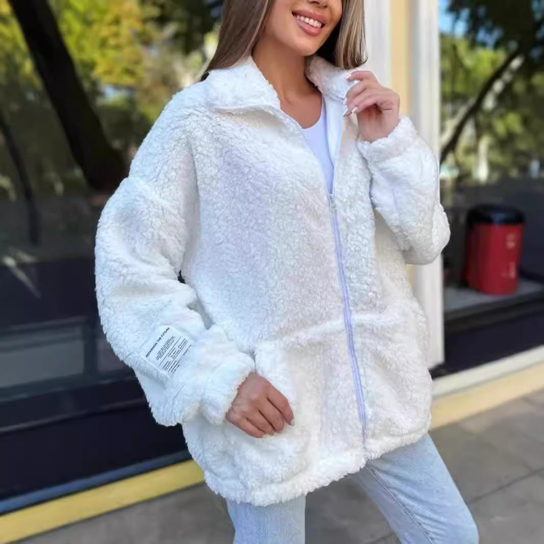 Damen Kuschelige Fleecejacke mit praktischen Taschen und hohen Kragen EB