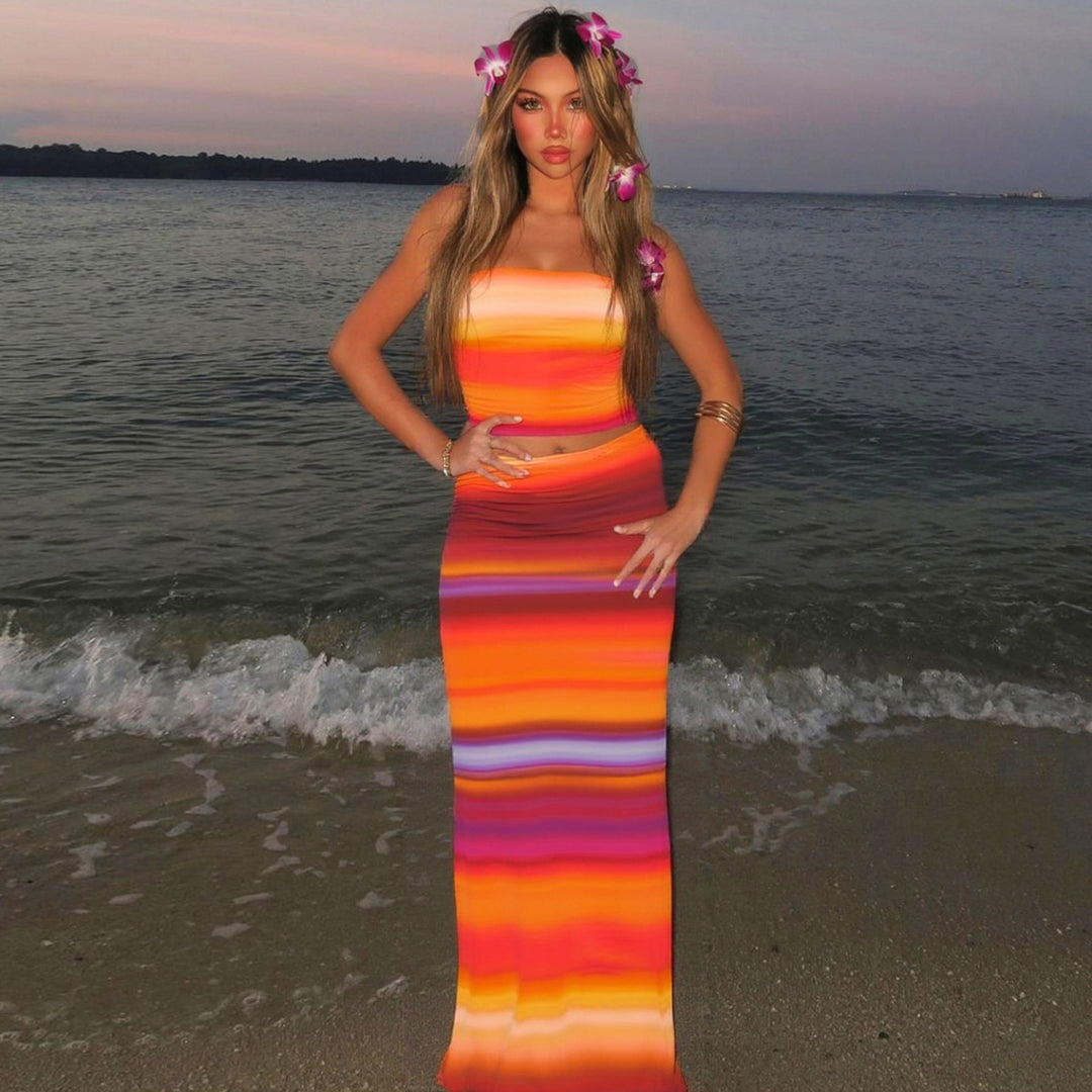 Damen Elegantes Strandkleid mit buntem Streifenmuster EB