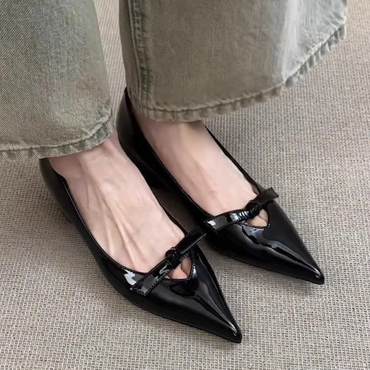 Damen spitze Pumps mit elegantem Schleifendetail und glänzender Oberfläche EB