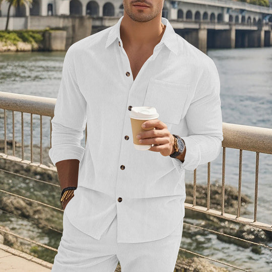 Herren gestreiftes Langarmshirt mit modischem Stehkragen und praktischer Brusttasche EB