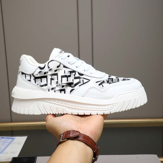 Damen Sportliche Sneakers mit trendy Druckmuster von EB