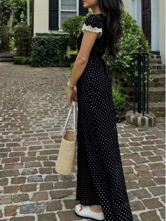 Damen Maxikleid mit raffiniertem Schnitt und floralen Spitzenakzenten EB