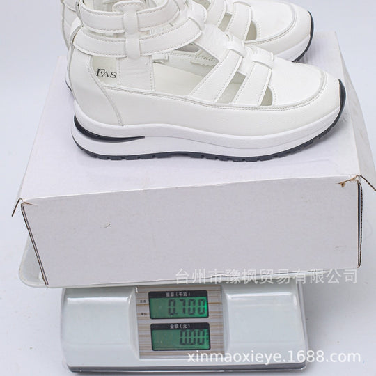 Damen Keil-Plateau Sneaker-Sandale mit Cut-Outs, Reißverschluss und gepolstertem Fußbett EB