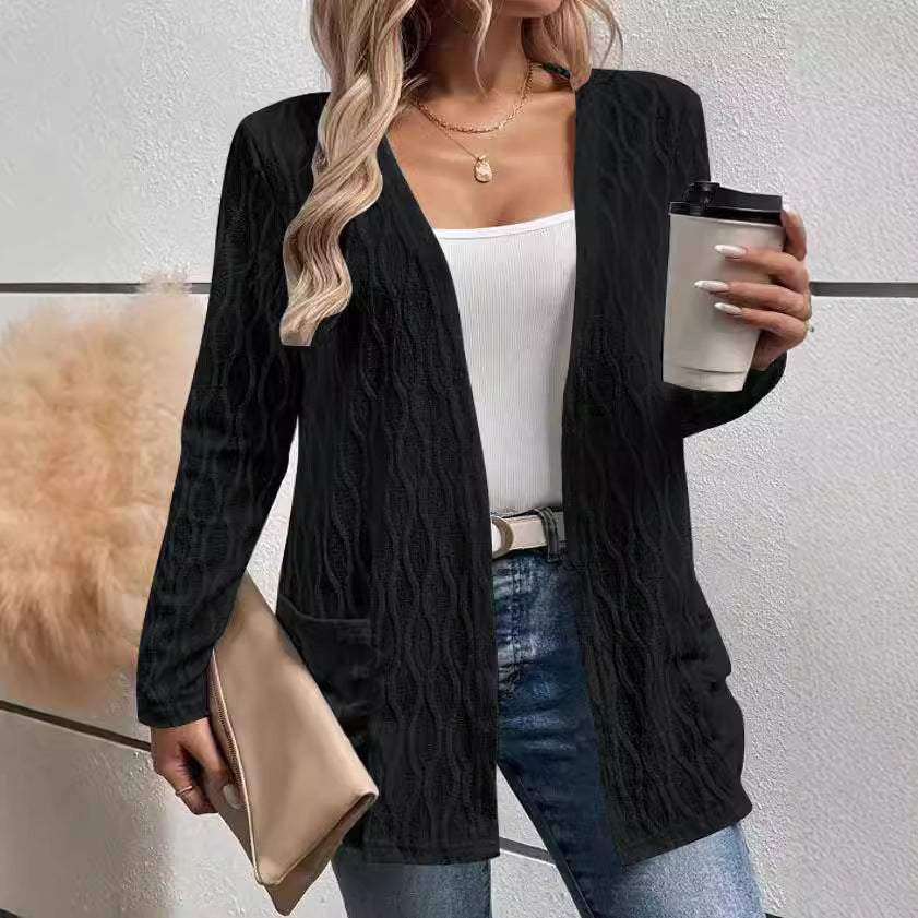 Damen Strickjacke mit raffiniertem Wellenmuster und praktischen Taschen EB