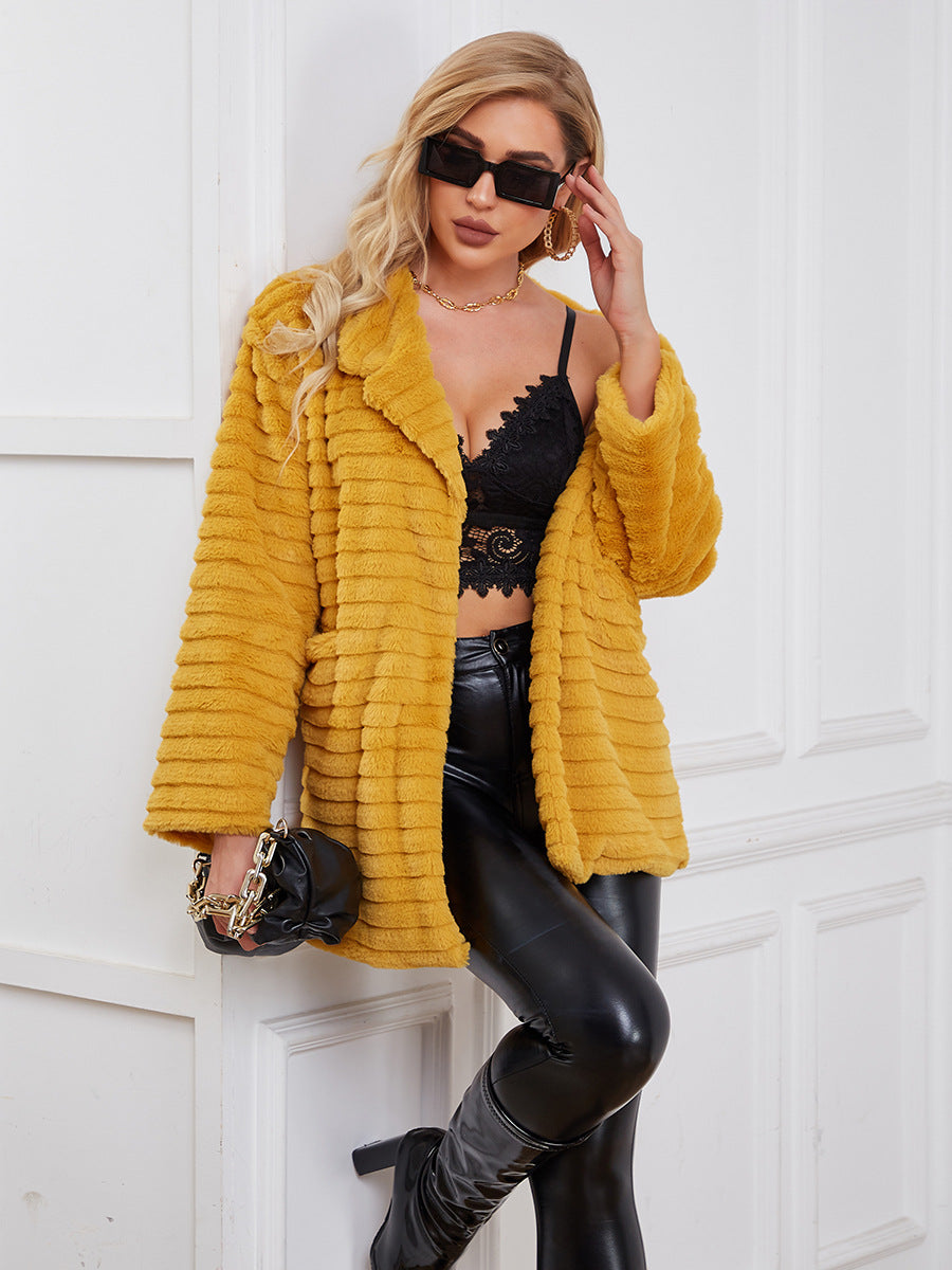 Damen Flauschiger Kurzblazer mit Struktur und modernem Schnitt EB
