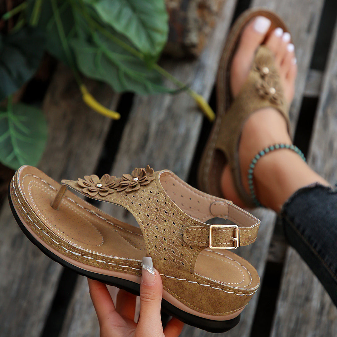 Damen Komfortable Riemchensandalen mit Blumenapplikationen und verstellbarem Riemen EB