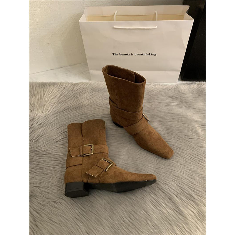 Damen Biker-inspirierte Mid-Boots aus Velourslederoptik mit spitzer Kappe und verstellbaren Gürtelschnallen EB