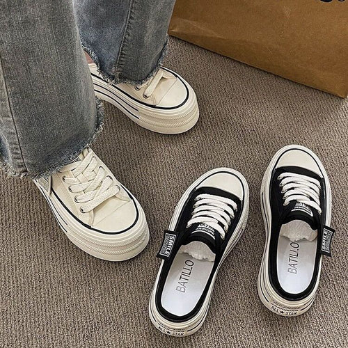 Damen Lässige Canvas-Sneaker mit strapazierfähigem Obermaterial und unverwechselbarem Design EB