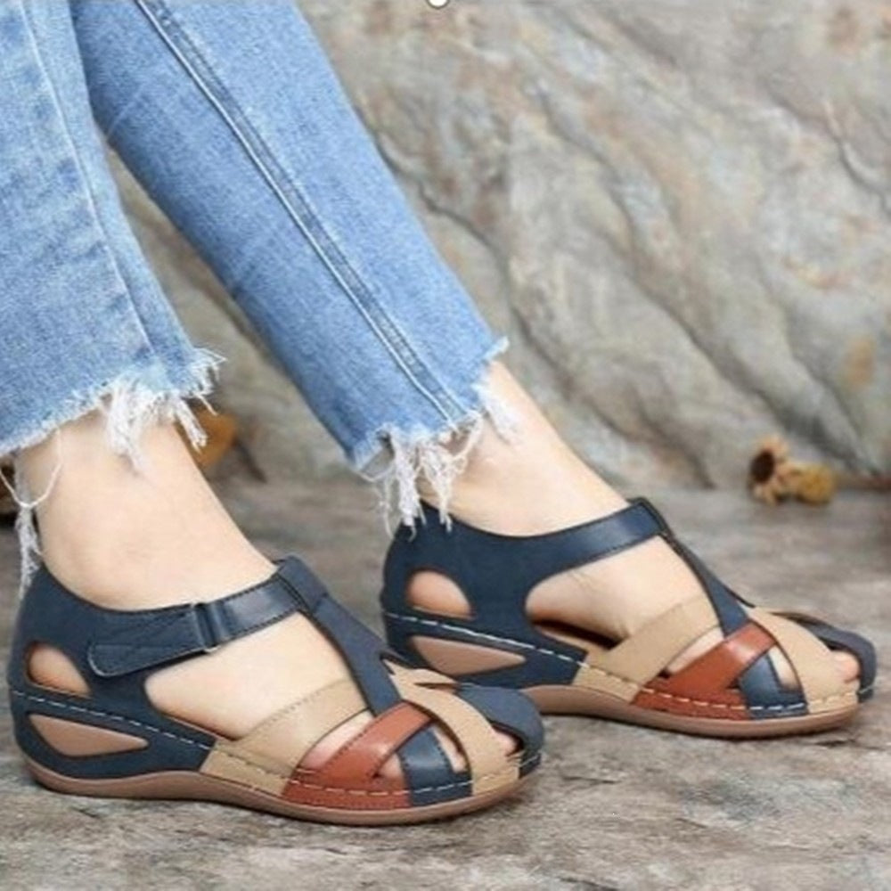 Damen Geschlossene Riemen-Sandalen mit gepolstertem Komfortfußbett und Klettverschluss EB