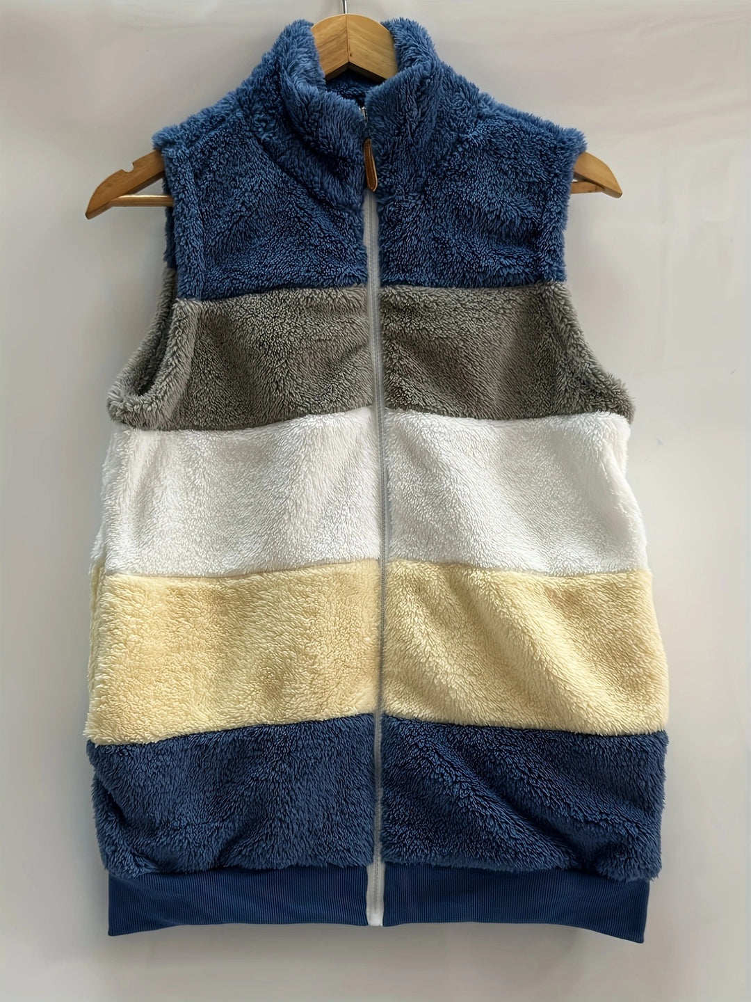 Damen kuschelige Fleece-Jacke mit hohen Kragen und praktischen Reißverschlusstaschen EB