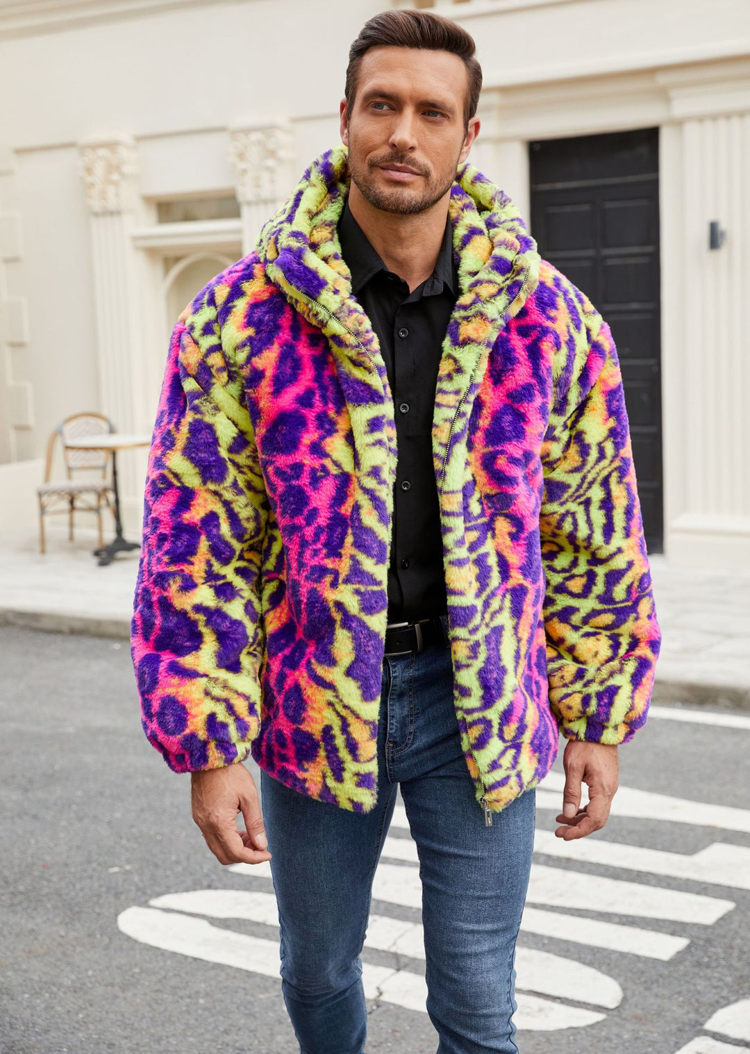 Herren Plüschjacke mit auffälligem Tierprint und Kapuze EB
