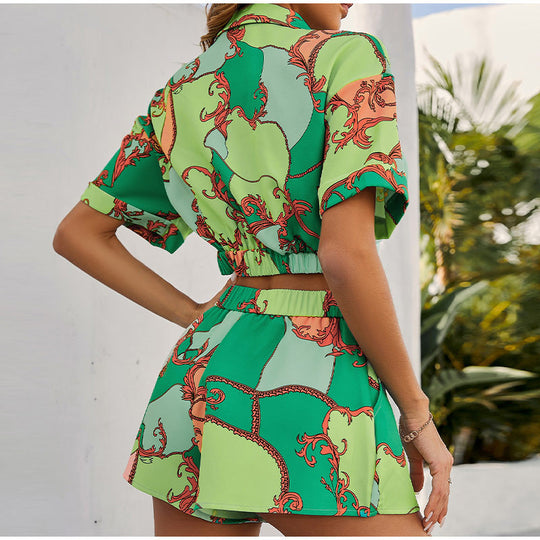 Damen Set mit Kurzarmbluse und hochtaillierten Shorts im trendigen Design EB