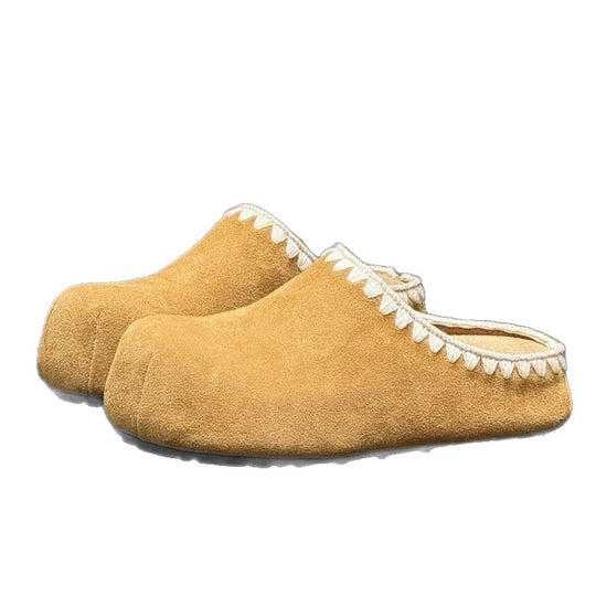 Damen Elegante Clogs aus weichem Wildleder mit handgefertigten Details EB