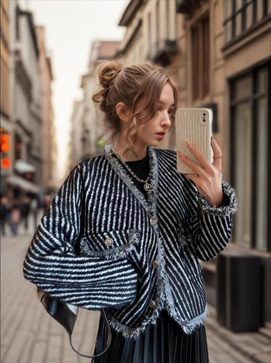 Damen Weicher Strickjacke mit Vintage-Details EB
