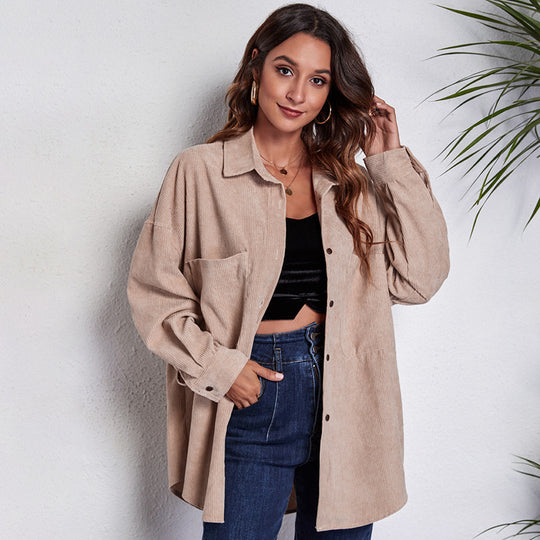 Damen Cord-Hemdbluse mit knöpfbarem Verschluss und leichtem Oversized-Schnitt EB
