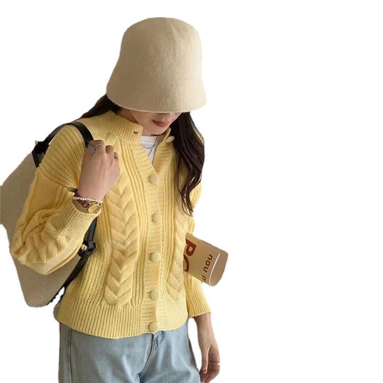 Damen gemütlicher Strickcardigan mit geflochtenem Muster und großen Knöpfen EB
