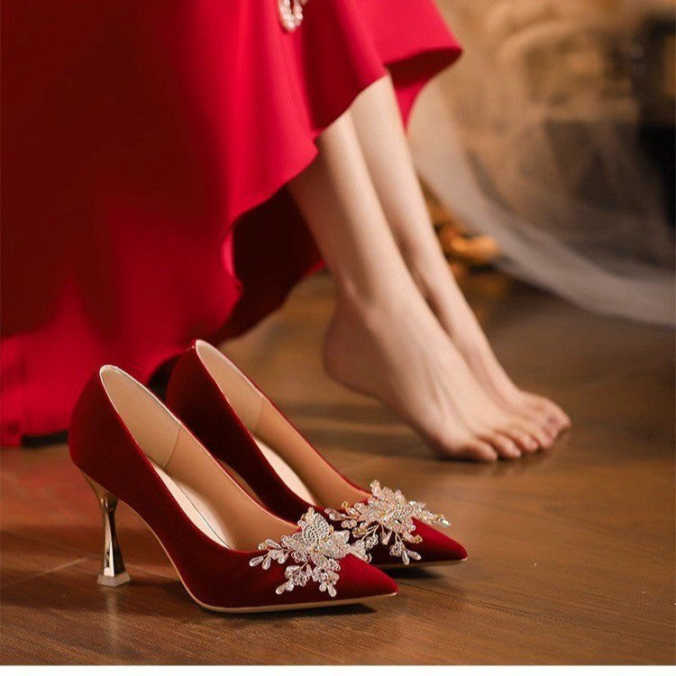Damen Glamouröse Pumps mit funkelnden Applikationen und schickem Absatz EB