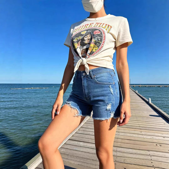 Damen Destroyed Denim-Shorts mit fransigem Saum und stylischen Rissdetails EB