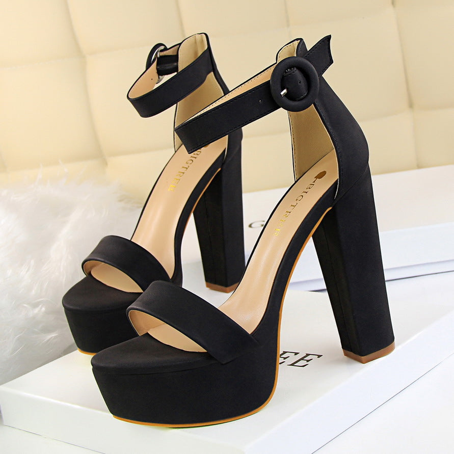 Damen Hochhackige Plateau-Sandalen mit verstellbarem Knöchelriemen und robustem Blockabsatz EB