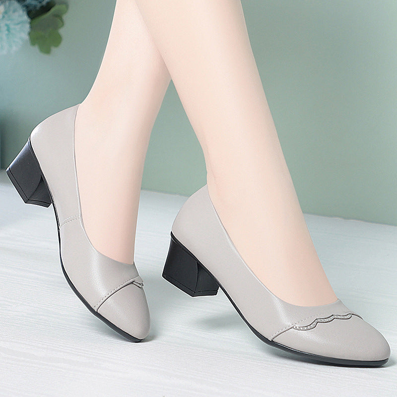 Damen Elegante Pumps mit zierlicher Wellenkante und komfortablem Blockabsatz EB