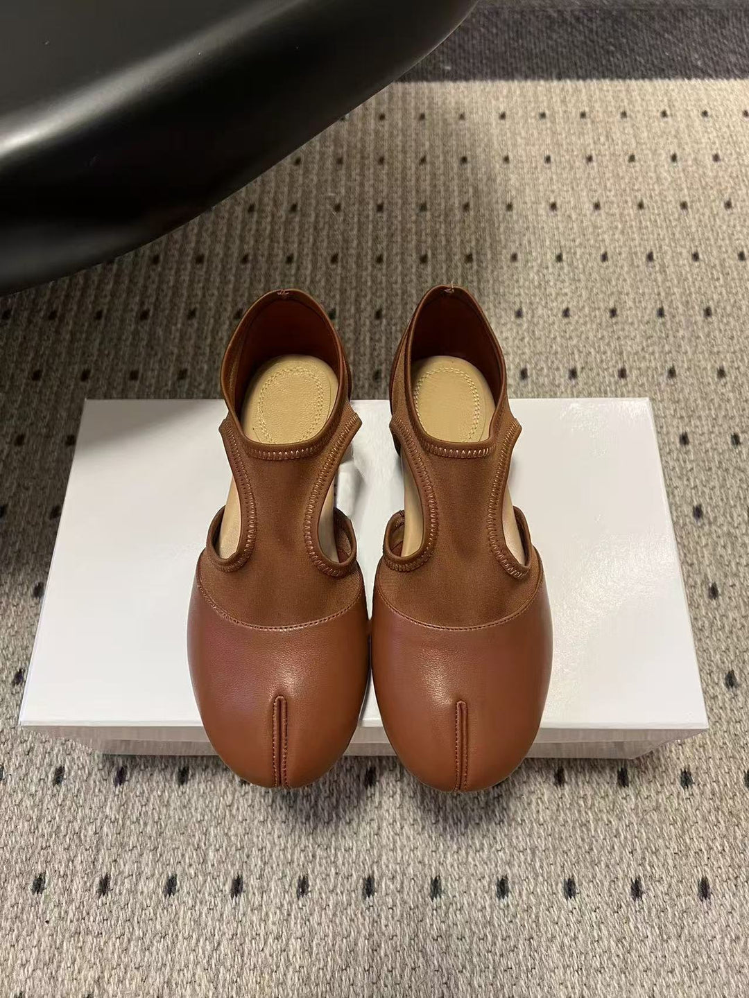 Damen Ballerinas mit innovativem Zehenteil und elastischem Riemendesign EB
