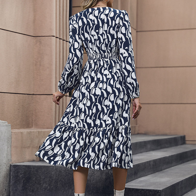 Damen Maxikleid mit eleganter Raffung und schwingendem Rock EB