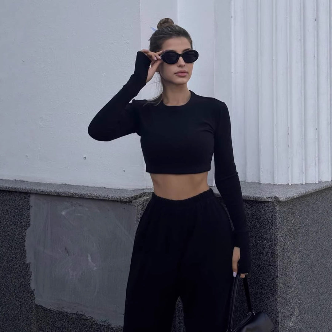 Damen Kurzes Langarm-Croptop mit Daumenloch und weite High-Waist Loungehose EB