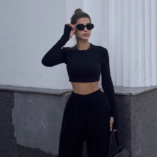 Damen Kurzes Langarm-Croptop mit Daumenloch und weite High-Waist Loungehose EB
