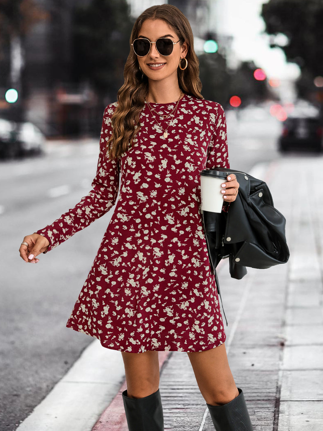 Damen Kleid im angesagten floralem Design mit langen Ärmeln und ausgestelltem Schnitt EB