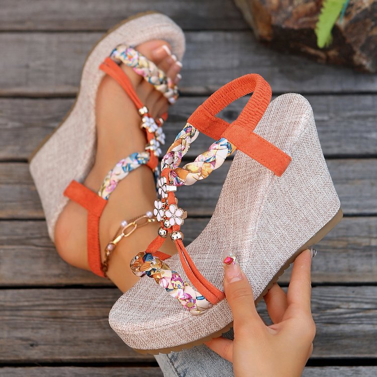Damen Wedge-Sandalen mit floralem Detail und rutschfester Sohle EB