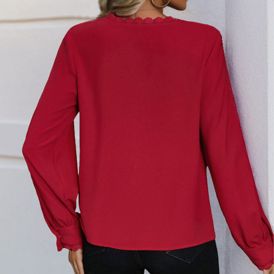 Damen Chiffonbluse mit feinen Spitzenakzenten und Knopfdetails EB