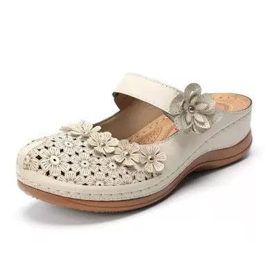 Damen blumenverzierte Clogs mit anatomischem Fußbett und verstellbarem Riemen EB