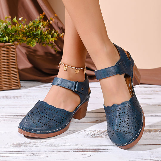 Damen Clogs mit floralen Perforationen und Komfort-Fersenriemen EB
