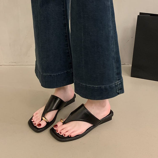 Damen elegante Zehentrenner-Pantoletten mit dekorativem Schmuckdetail EB