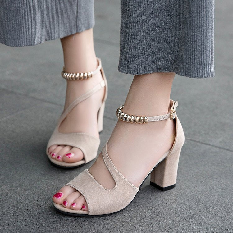 Damen Slingback-Pumps mit elegantem Riemendesign und modischem Absatz EB