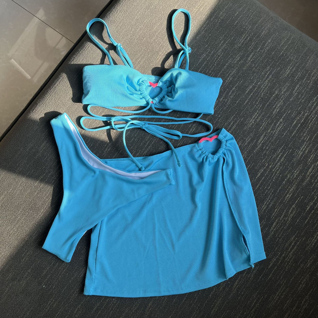 Damen Sportlicher Bikini mit Bandeau-Oberteil und lässigem Rock EB