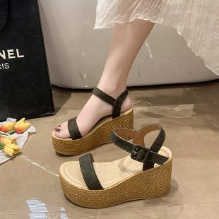Damen-Plateau-Sandalen mit elegantem Riemchendesign und komfortabler Korksohle EB