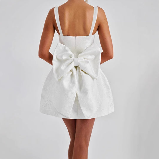 Damen A-Linien Kleid mit floralem Jacquard-Muster und schmalen Trägern EB
