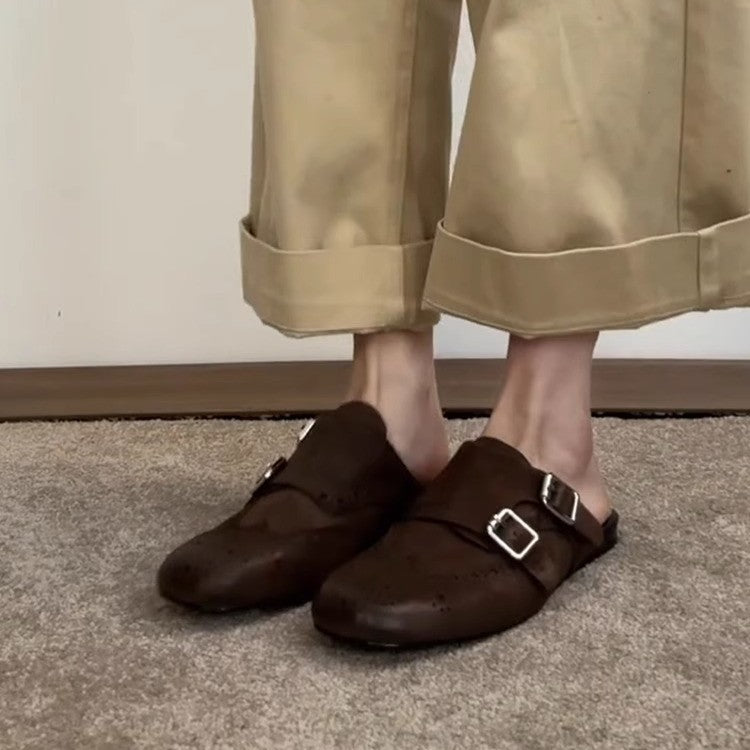 Damen Mokassins mit dekorativen Schnallen und perforierten Details EB