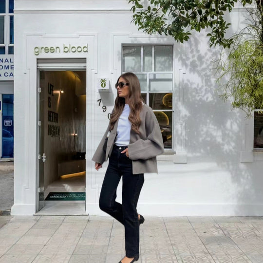 Damen kurze Strickjacke mit eleganten Knöpfen und weitem Schnitt EB